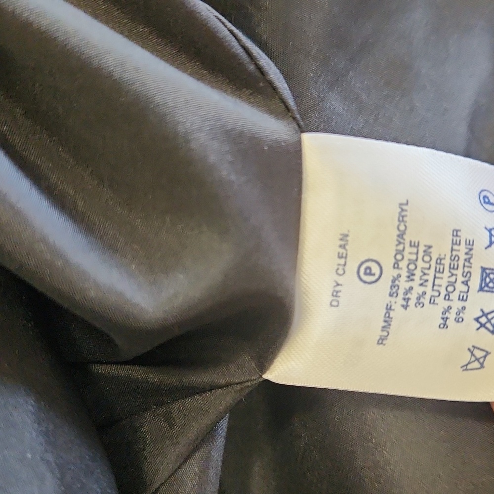 Land's End Black Cropped Jacket Blazer. Size 6p - Picture 6 of 8